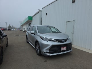 2024 Toyota Sienna XLE