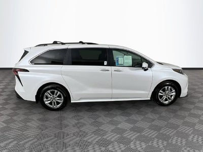 2026 Toyota Sienna XLE 7 Passenger