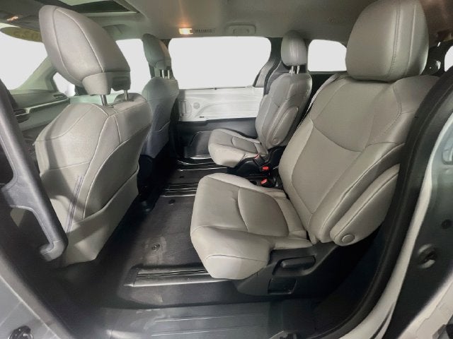 2025 Toyota Sienna XLE 8 Passenger