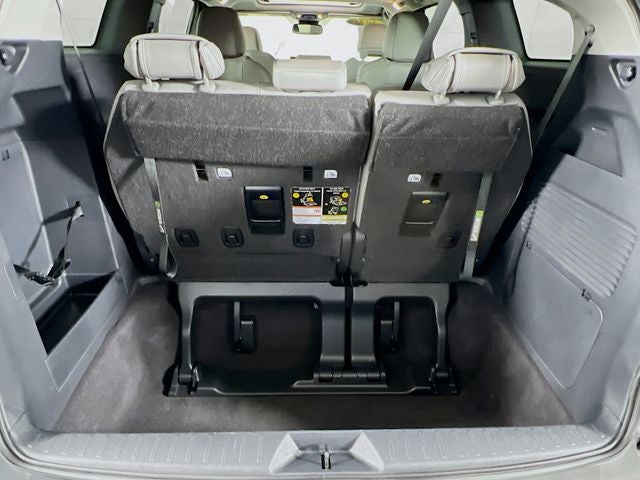 2025 Toyota Sienna XLE 8 Passenger