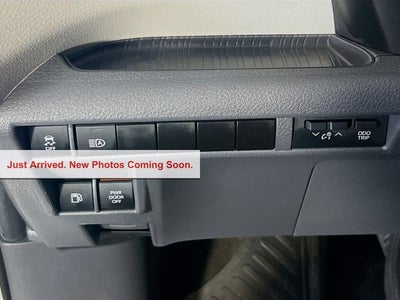 2024 Toyota Sienna XLE 8 Passenger