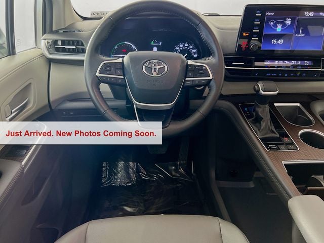 2024 Toyota Sienna XLE 8 Passenger