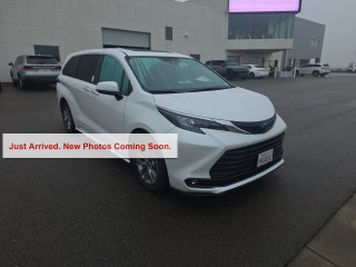 2025 Toyota Sienna XLE 7 Passenger