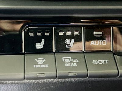 2025 Toyota Crown Signia XLE