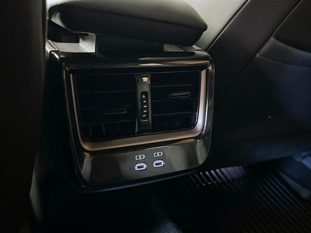 2025 Toyota Crown Signia XLE