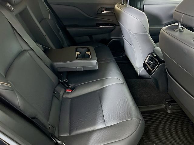 2025 Toyota Crown Signia XLE