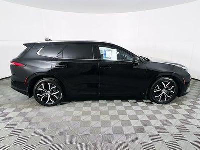 2025 Toyota Crown Signia XLE