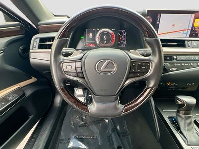 2019 Lexus ES 300h