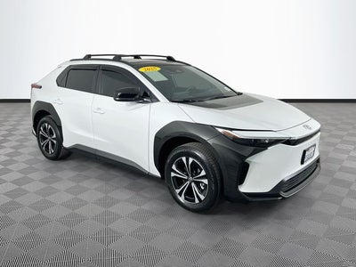 2025 Toyota bZ4X XLE