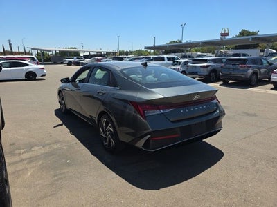 2025 Hyundai Elantra Hybrid Limited